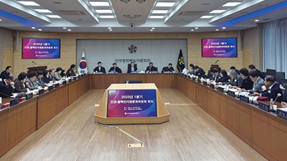 ‘Subcomité de Derechos Humanos y Apoyo a los Desertores Norcoreanos, Subcomité centrado en el terreno que practica la mejora de los derechos humanos en Corea del Norte y apoyo al asentamiento de los desertores norcoreanos´ Propuestas políticas prácticas y actividades para el apoyo personalizado para cada ciclo de vida de los desertores norcoreanos