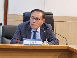 윤장원 강원지역회의 부의장 의견개진 모습