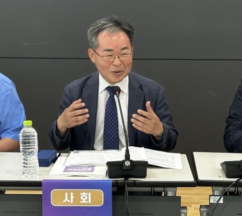 김병로 서울대통일평화연구원 은퇴교수 김병로 서울대통일평화연구원 은퇴교수