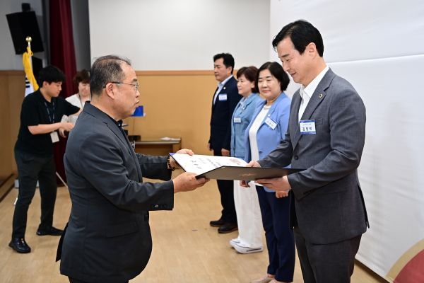 22기 신규 지역대표 자문위원 위촉장 전수식(1) 22기 신규 지역대표 자문위원 위촉장 전수식(1)